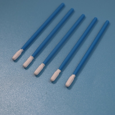 Écouvillon bleu de polyester de Cleanroom de nettoyage de précision de la poignée TX743 non pelucheux