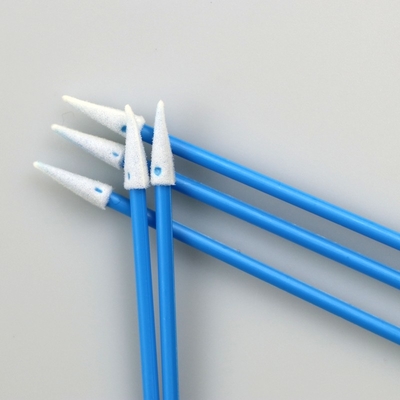 Tête d'éponge pointue pointue 76 mm écouvillons en mousse poignée bleue pour le nettoyage de précision