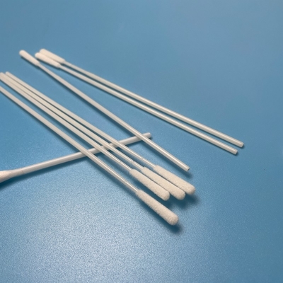 échantillons de 15 cm de long avec échantillon de gorge avec point de rupture de 30 mm
