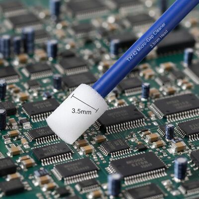 Nettoyeur de PCB micro-écart TX742: Tête d'éponge 3,5 mm sur une poignée de 75 mm pour un accès inégalé dans les assemblages bondés