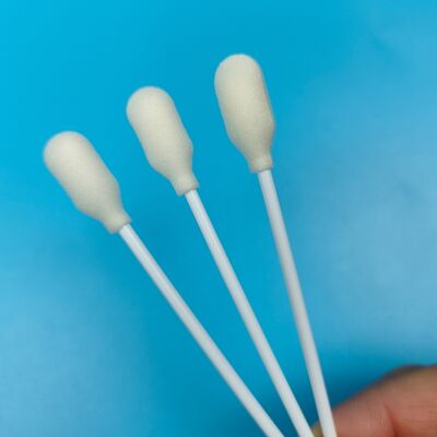 Couvercle en mousse à base de bâtonnet en PP blanc jetable Couvercle en mousse à base de bâtonnet en sponge de coton pour les tests médicaux