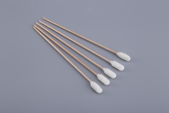 Bâton en bois de tampons de coton de poignée de tête d'éponge blanche pour le contrôle d'hôpital