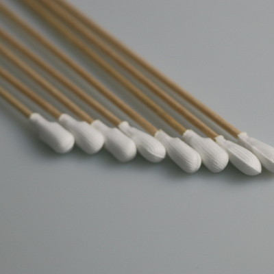 Poignée en bois non pelucheuse de coton de polyester de tampon d'astuce industrielle de précision