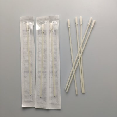 La collection de spécimen oronasale d'écouvillon tamponnent les écouvillons médicaux jetables de mousse