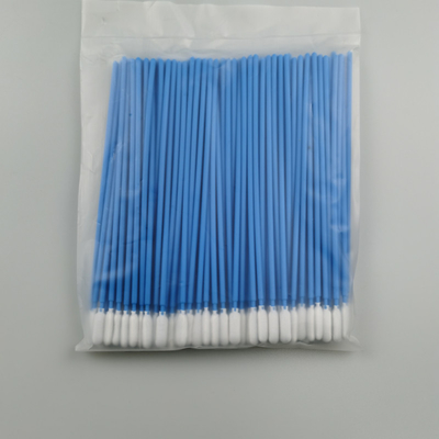 Le nettoyage bleu de mousse de poignée tamponne des bijoux les poudres que fines enlèvent