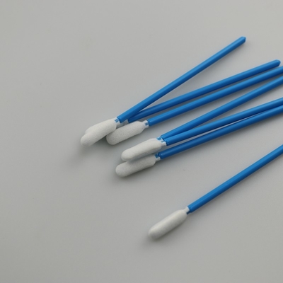 le nettoyage industriel non pelucheux de mousse de 93mm tamponne la poignée bleue de bâtons