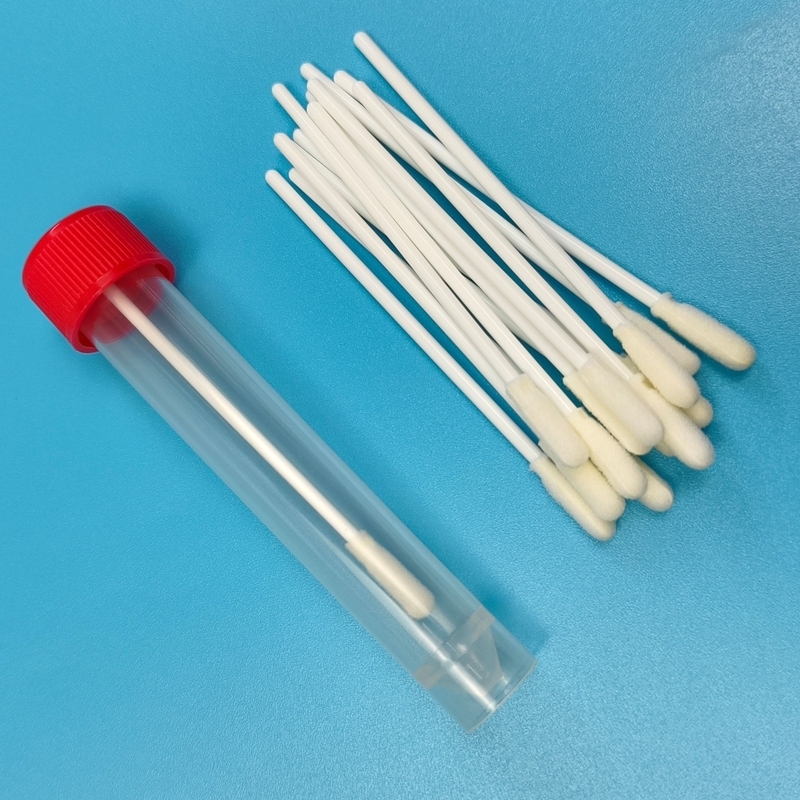 Tige en PP de 8 cm avec écouvillon stérile à embout en mousse et tube pour l'échantillonnage environnemental de surfaces en laboratoire